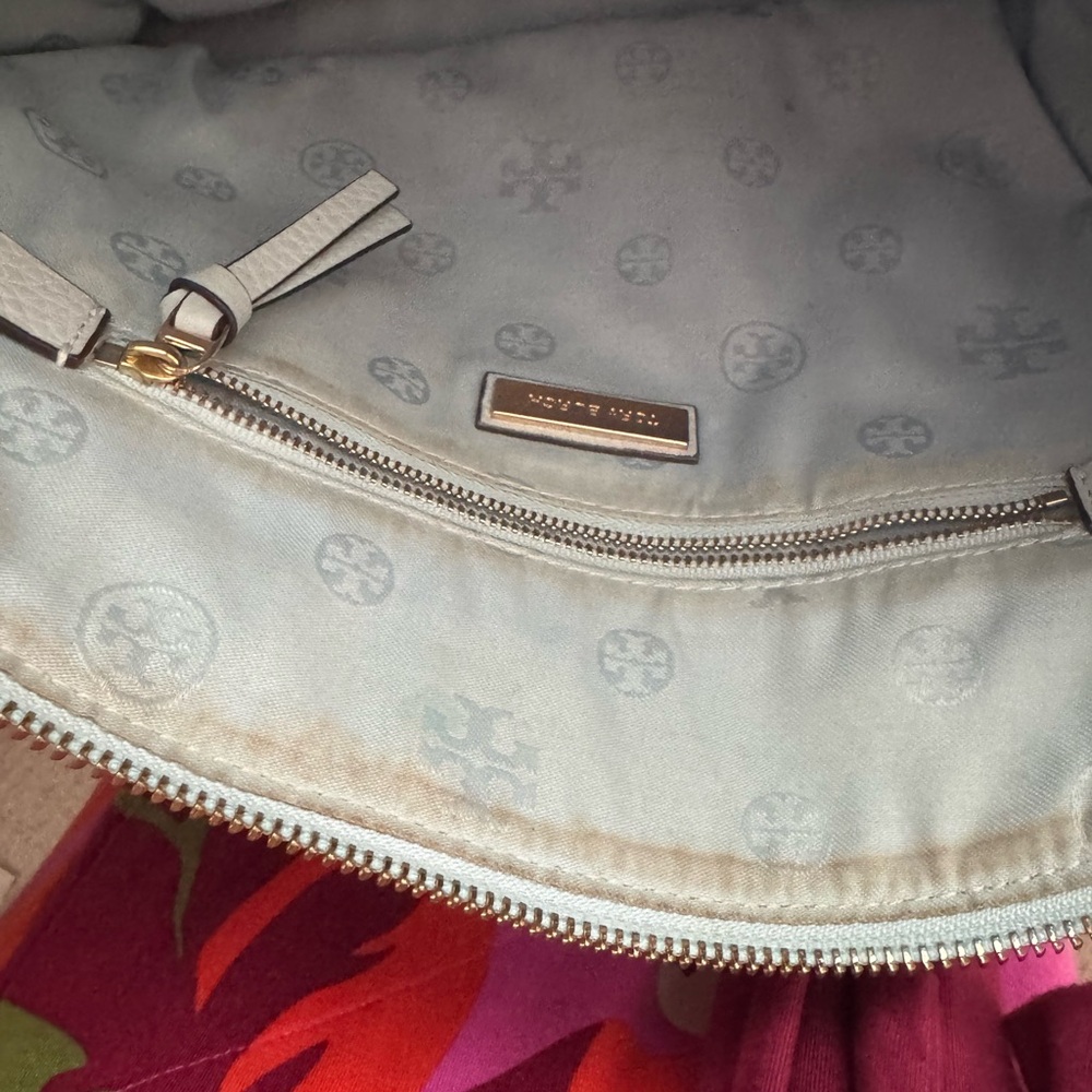 Tory Burch Light Blue Crossbody - Picture 4 of 9
